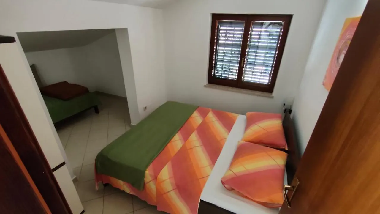 Apartments And Rooms Irena Rovinj Guest house