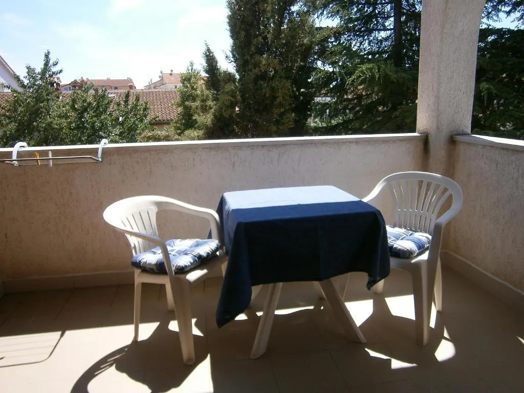 Apartments And Rooms Irena Rovinj Guest house