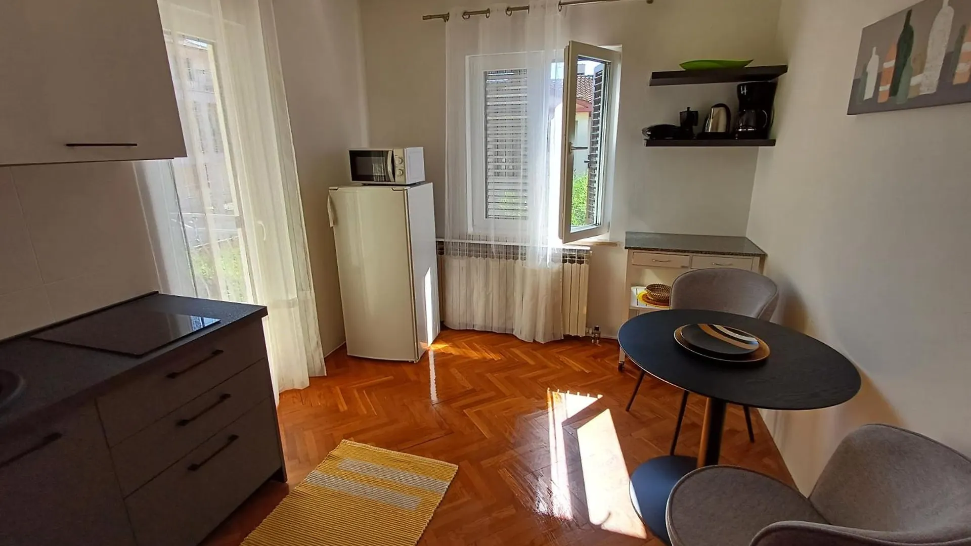 Apartments And Rooms Irena Rovinj 3*,