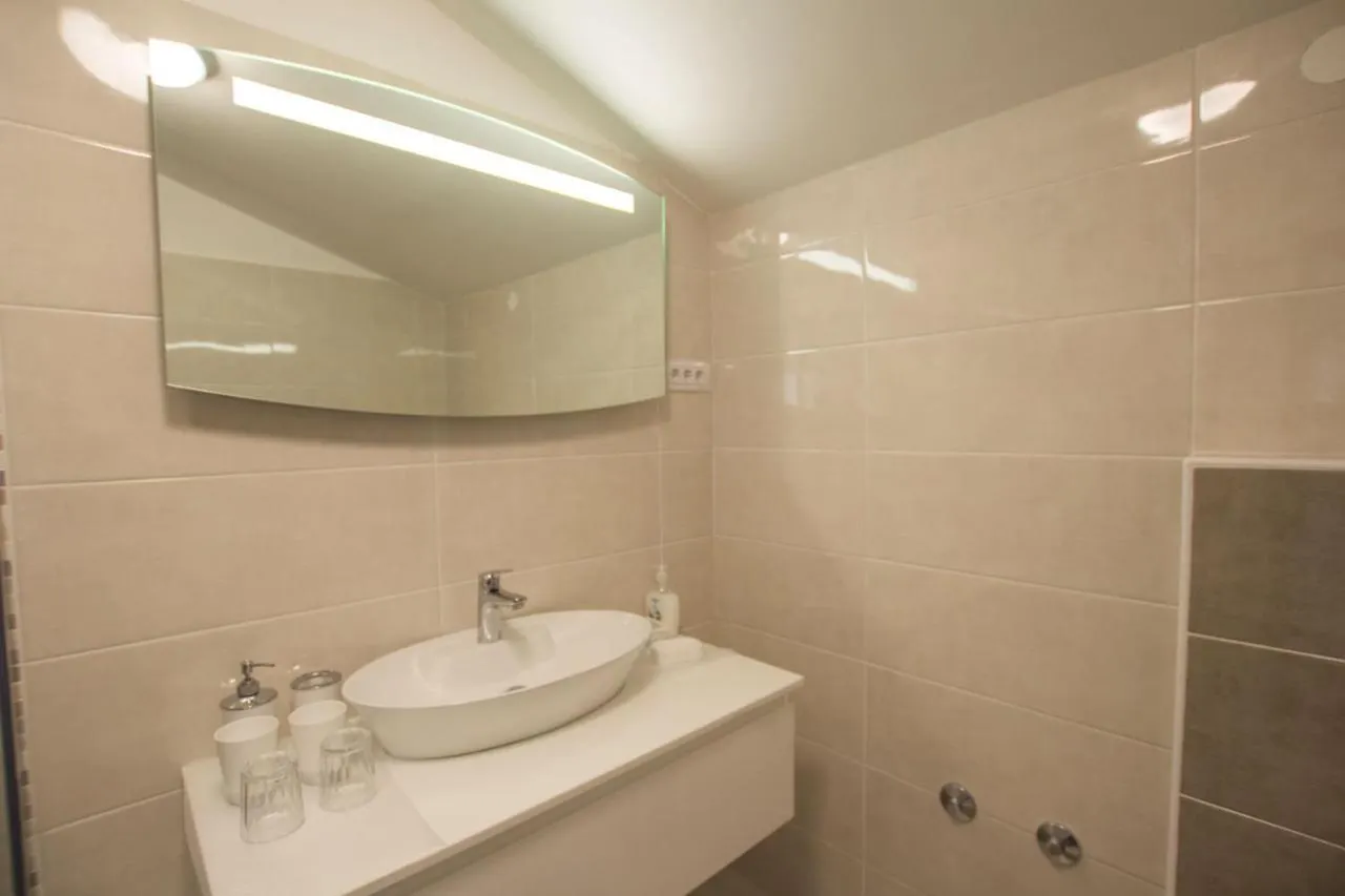 Apartments And Rooms Irena Rovinj Guest house